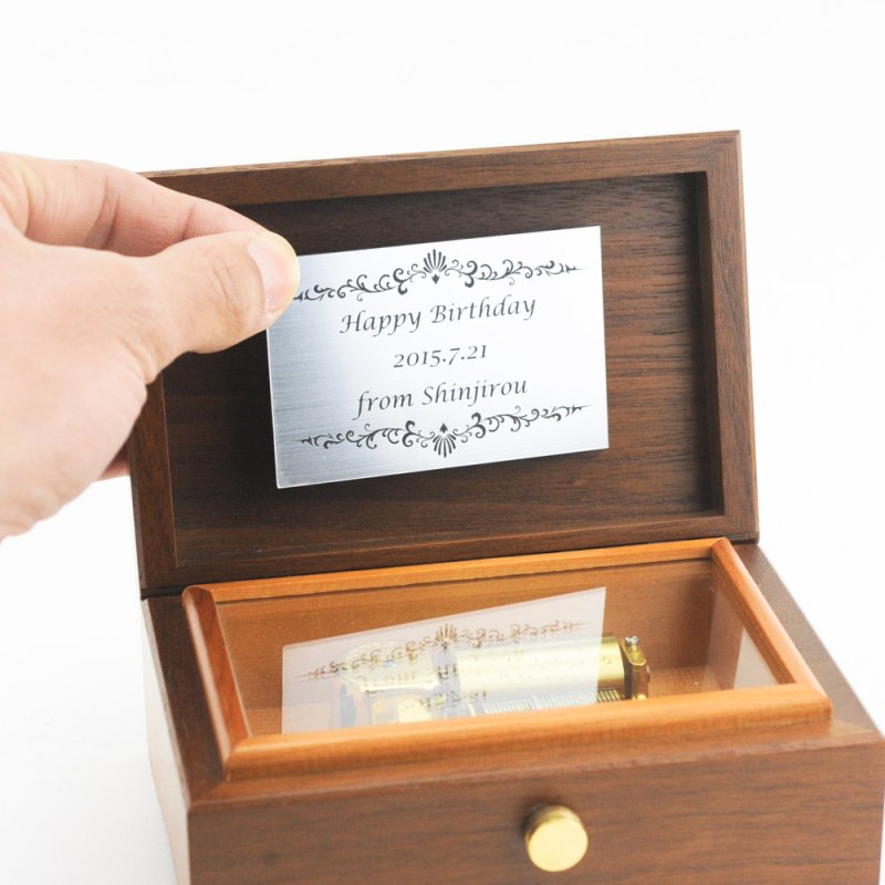 画像2: メッセージプレート　M　♪オルゴールケースにおつけします　名入れ　記念日 (2)