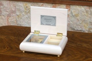 国産高級オルゴール - 榎屋 Web Shop (Page 1) 国産高級オルゴール - 榎屋 Web Shop (Page 1)